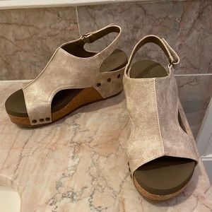 Boutique by Corky gold wedge sandal size 8 NWOT